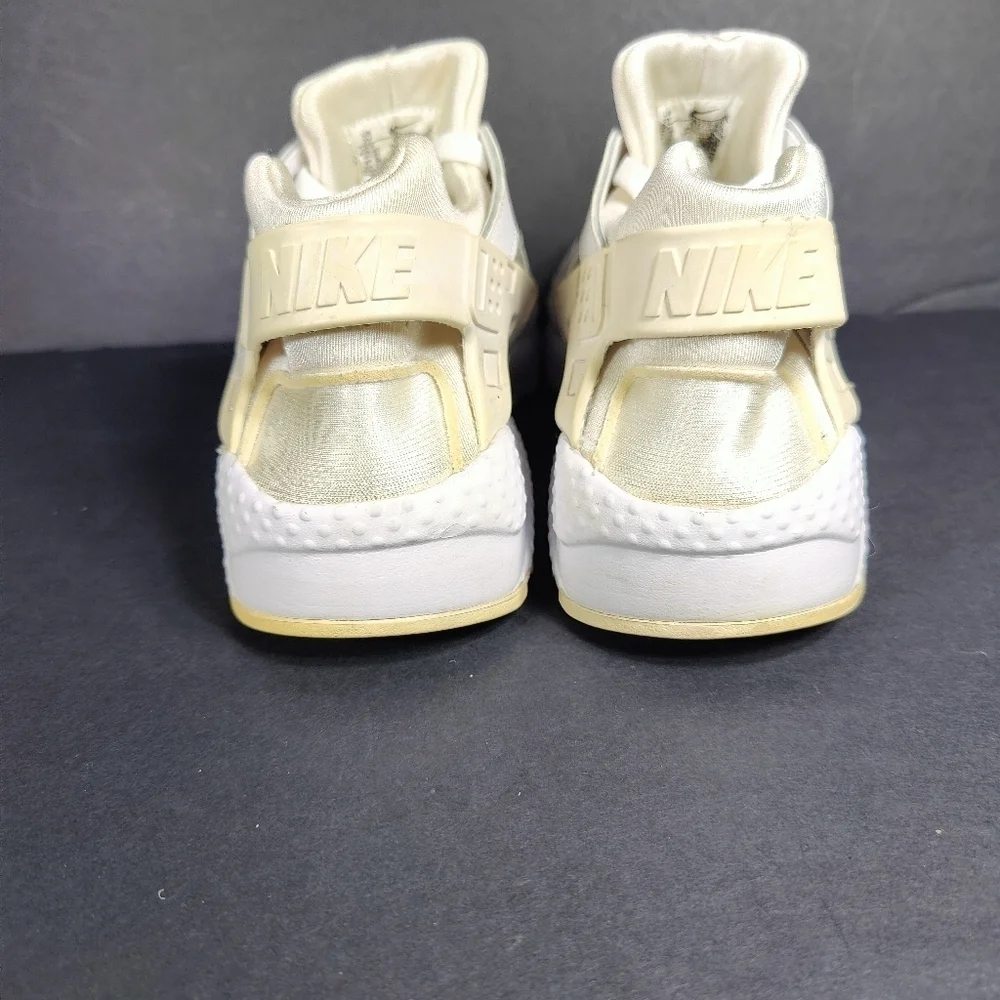 Nike Air Huarache Triple White Flyknit Mesh Youth Big Girl Sneakers Size 7Y